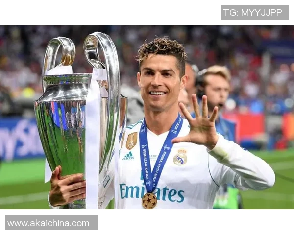 足球巨星的绝望时刻：从巅峰跌入低谷的那些痛苦瞬间